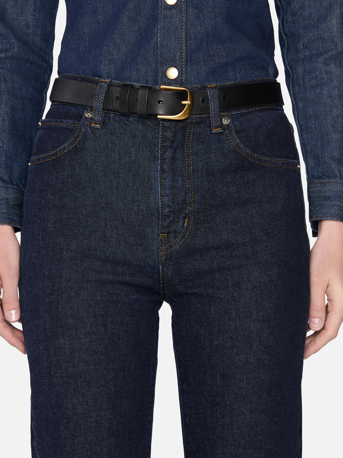 jeans front detail image alt:size alt:fit1