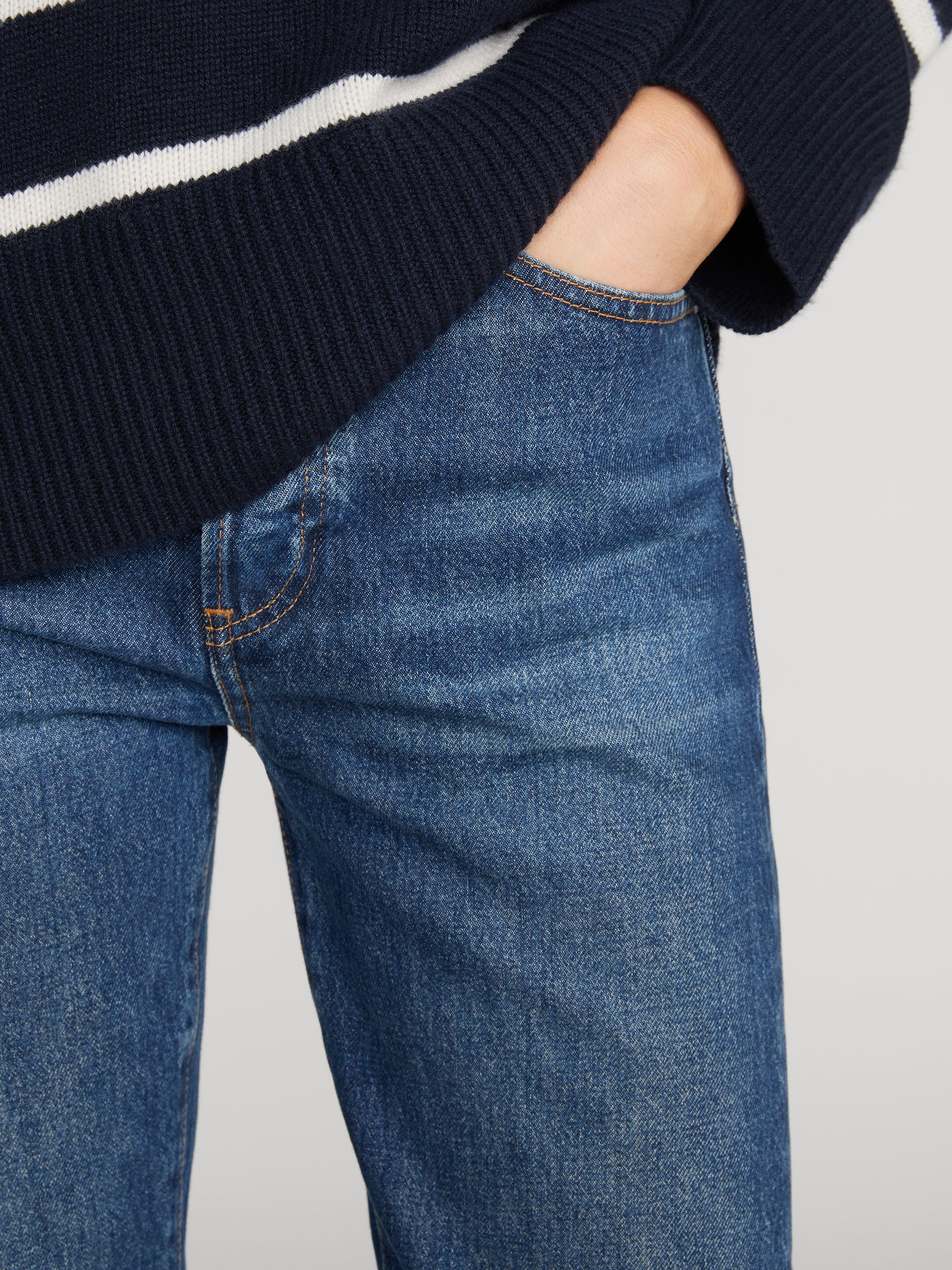 jeans-detail-image