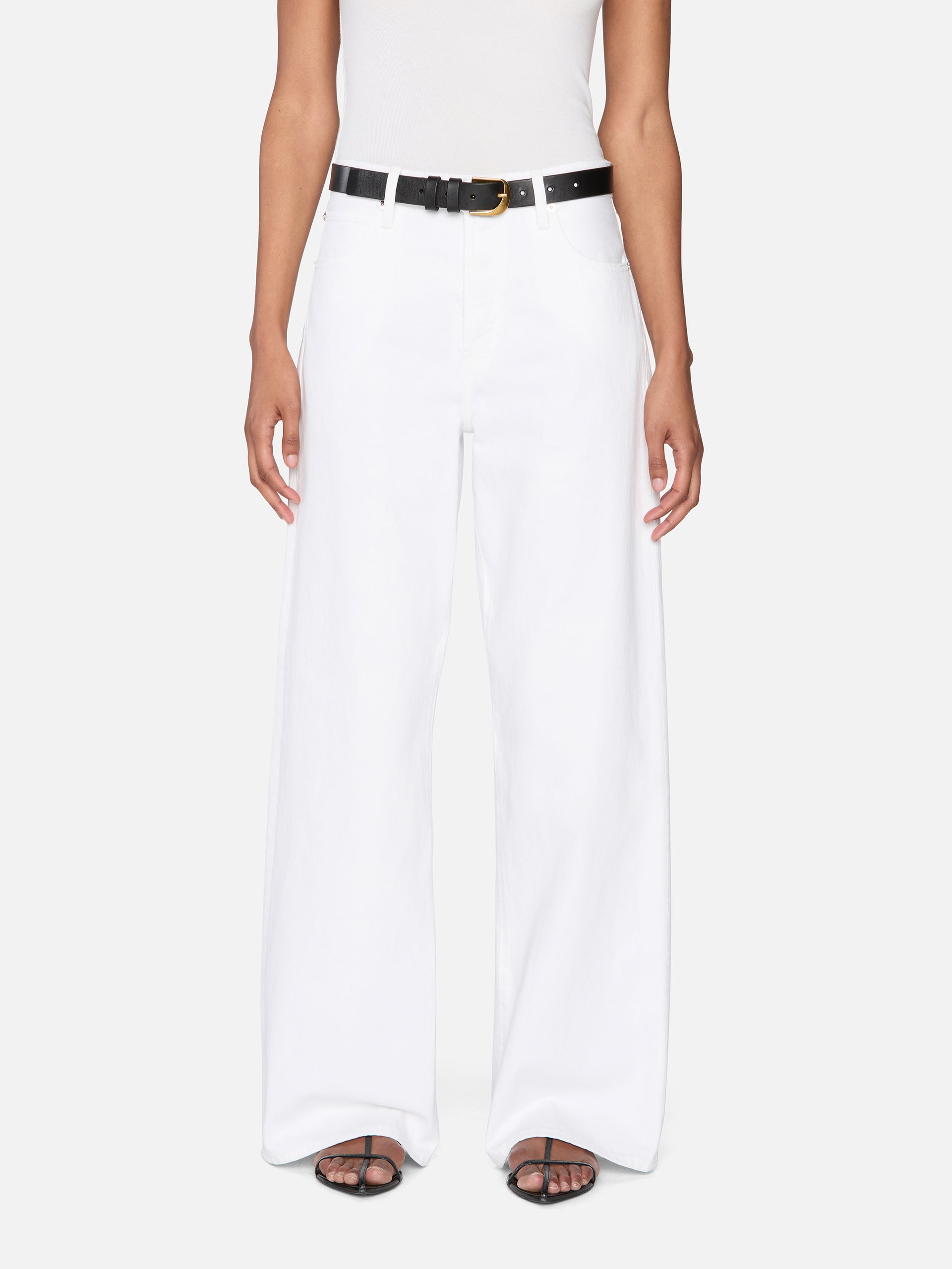 jeans front image alt:hover