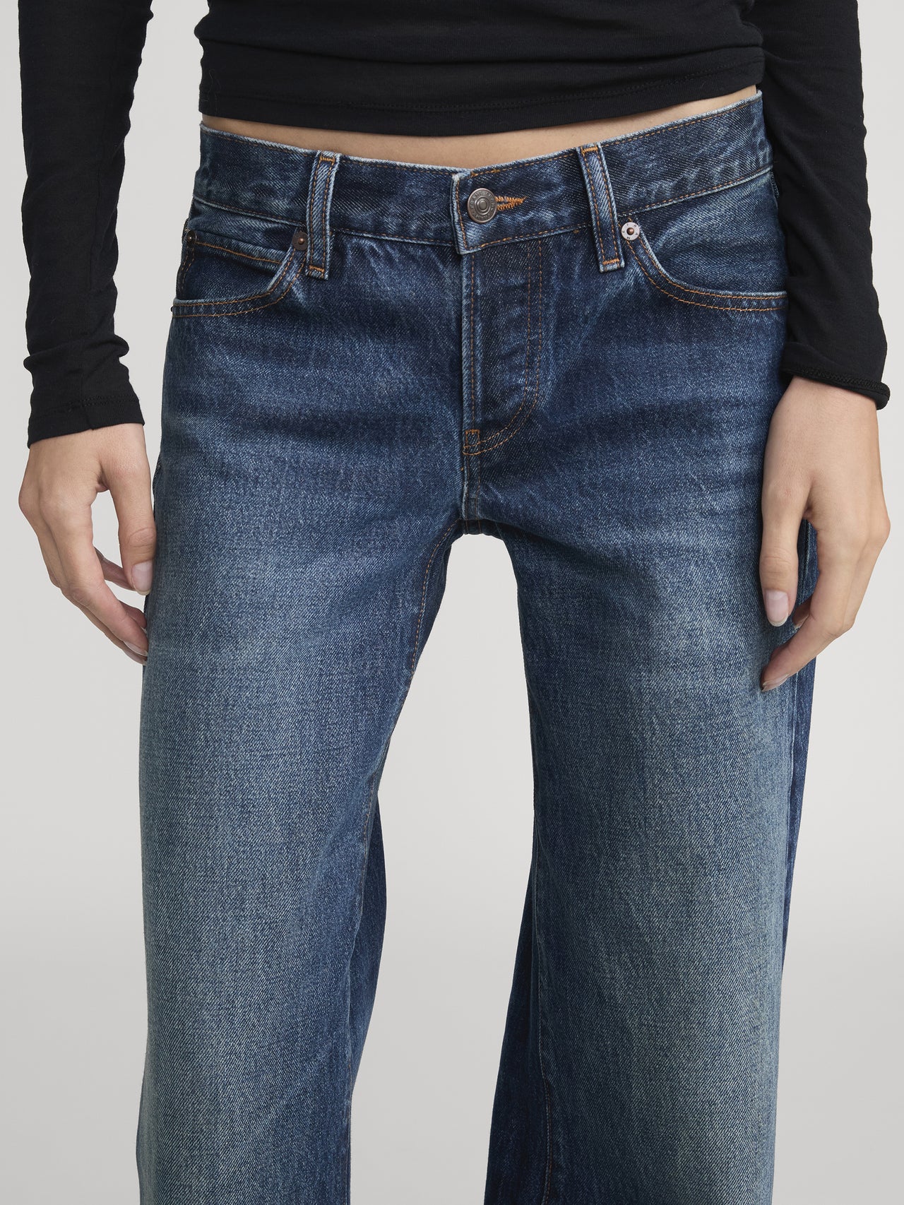 jeans front detail image