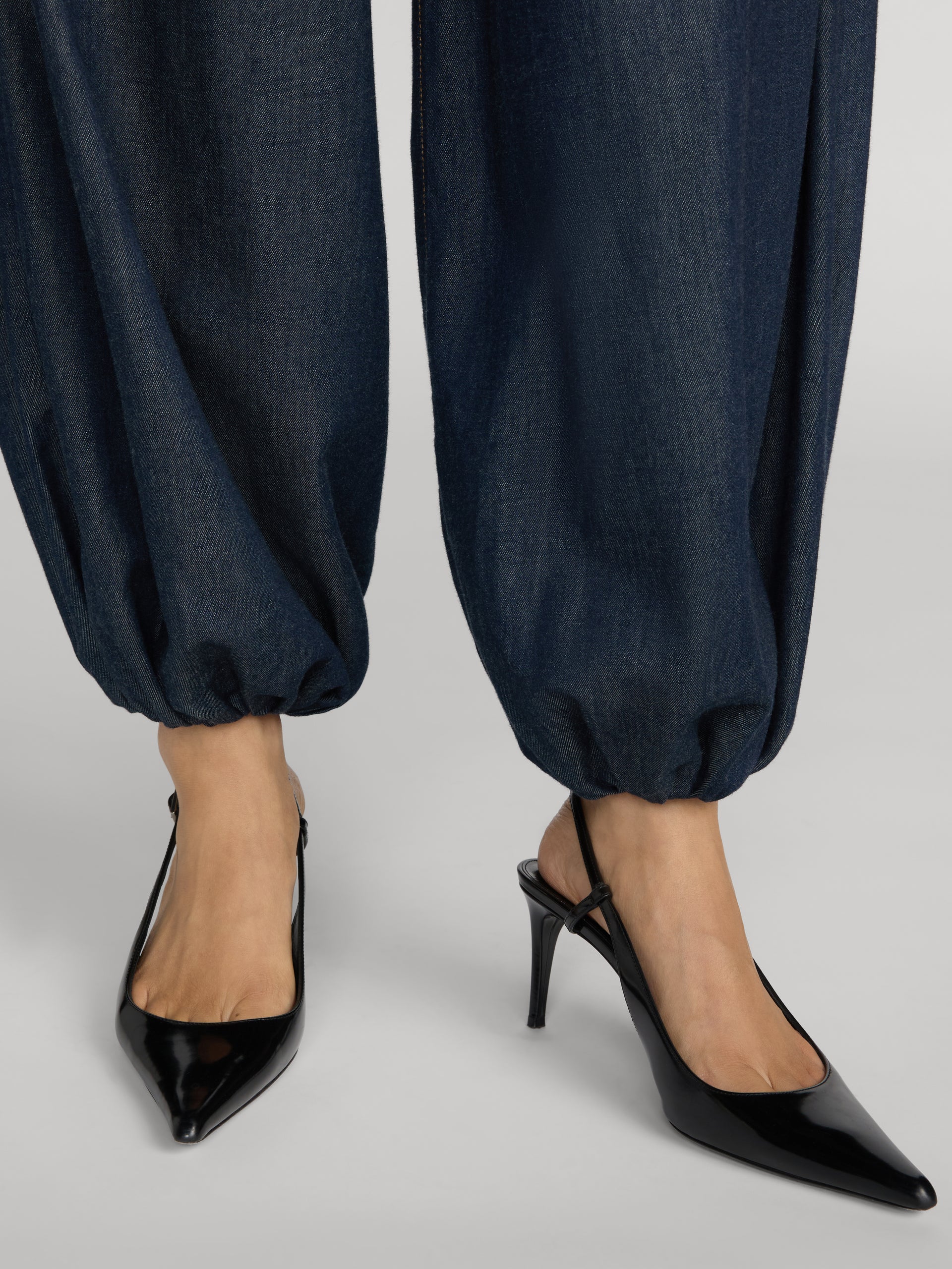jeans-bottom-detail-image