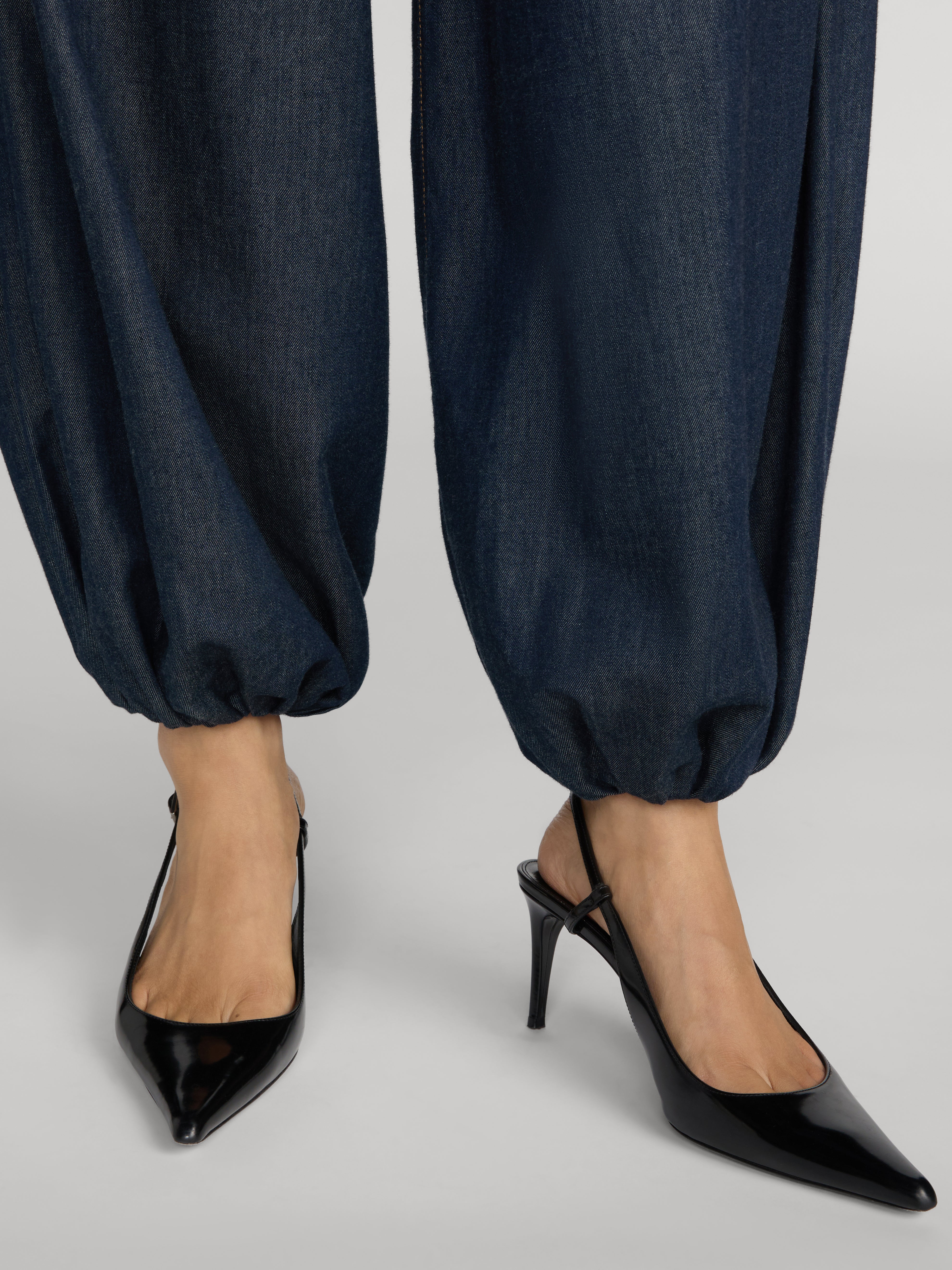jeans-bottom-detail-image