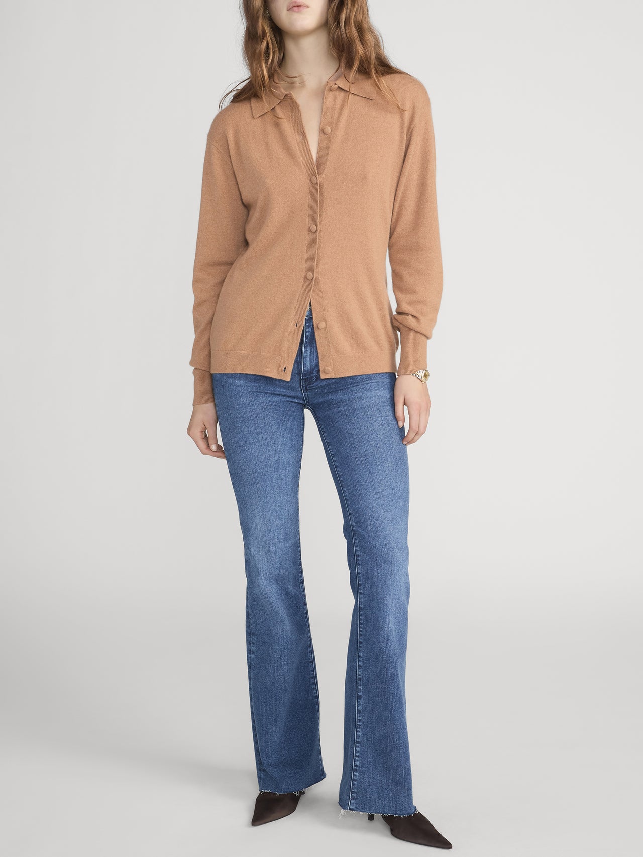 Model Front Pack Shot