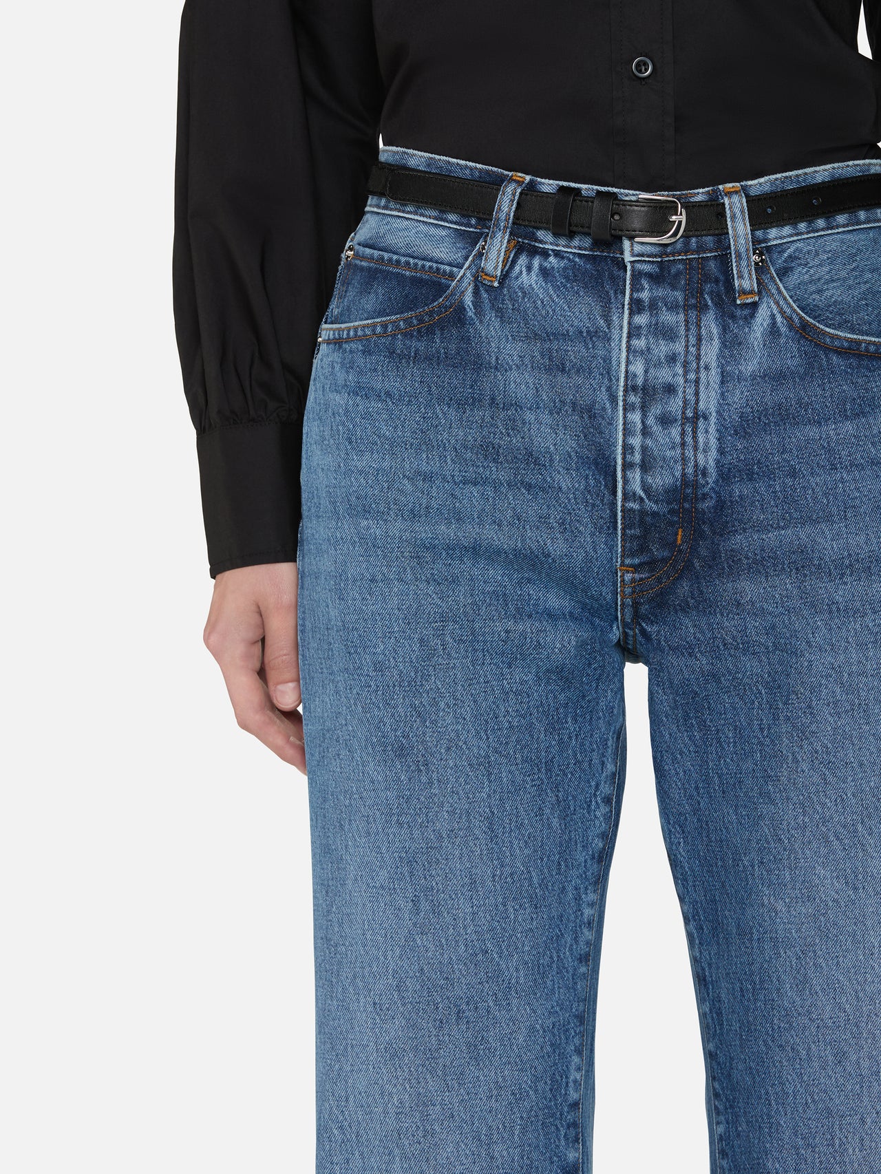 jeans front detail image alt:fit1