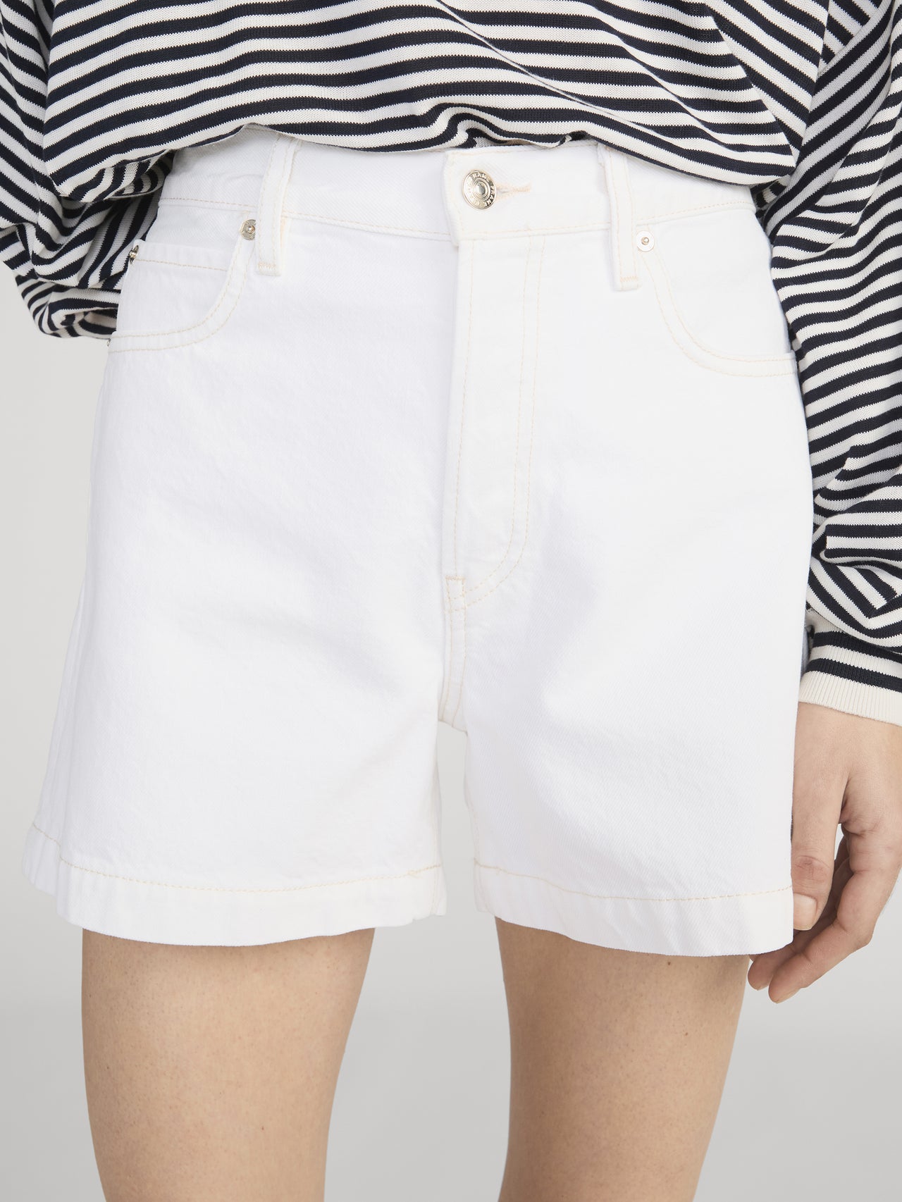 The Everyday Short -- Au Natural Clean