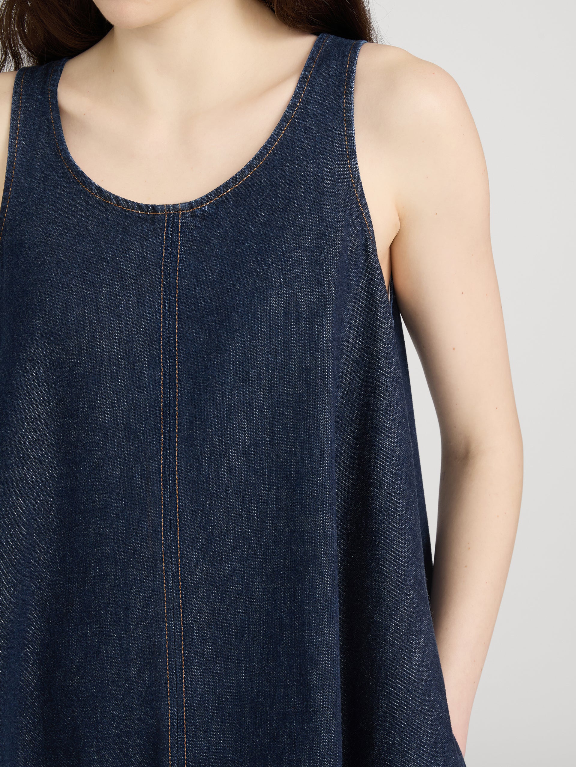 dress-front-detail-image