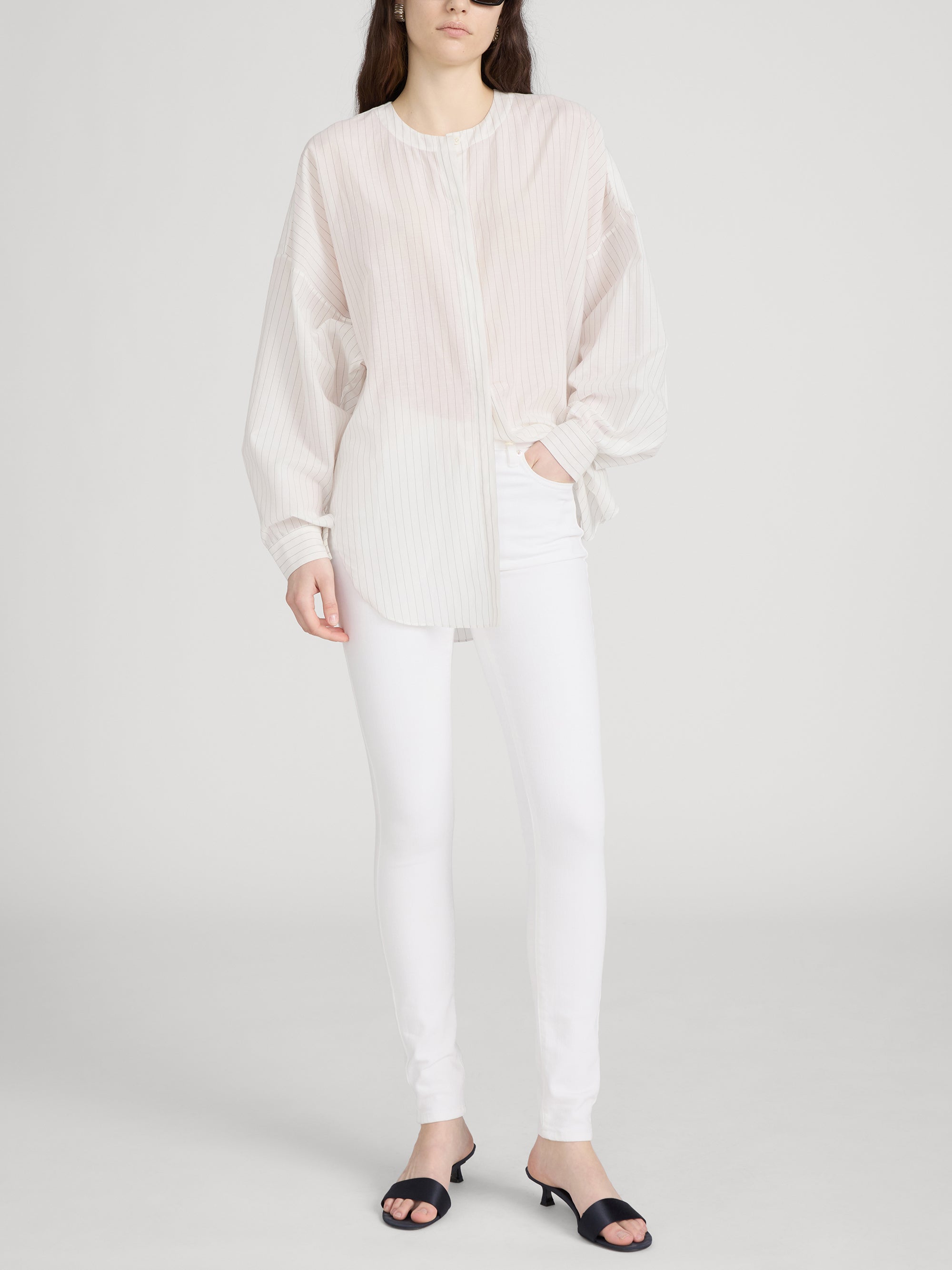 Jean on model Front