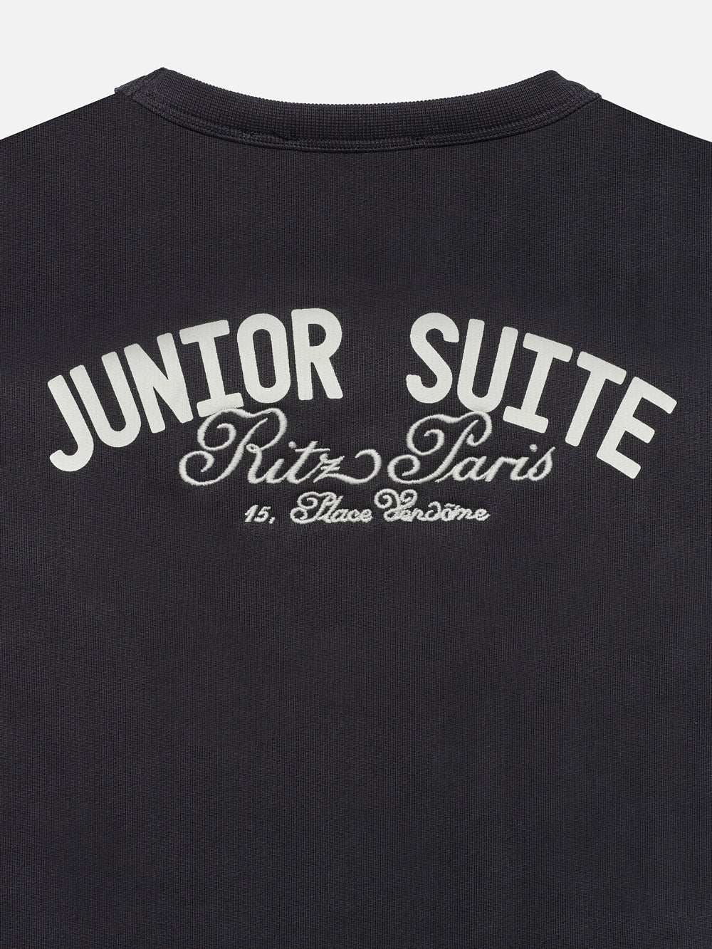 sweatshirt detail packshot image alt:size alt:fit1