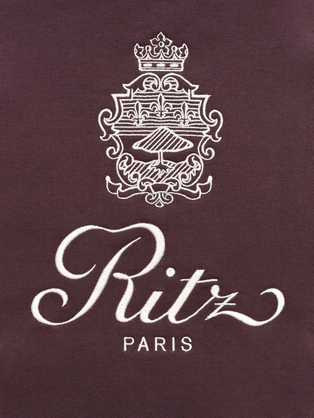 hoodie packshot details alt:size alt:fit2