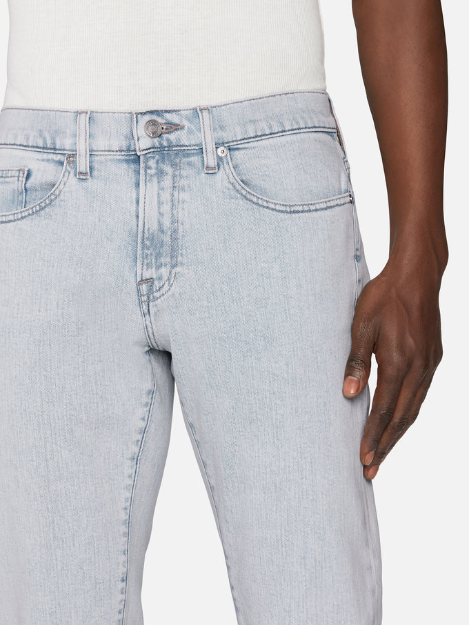 jeans front detail image alt:size alt:fit1