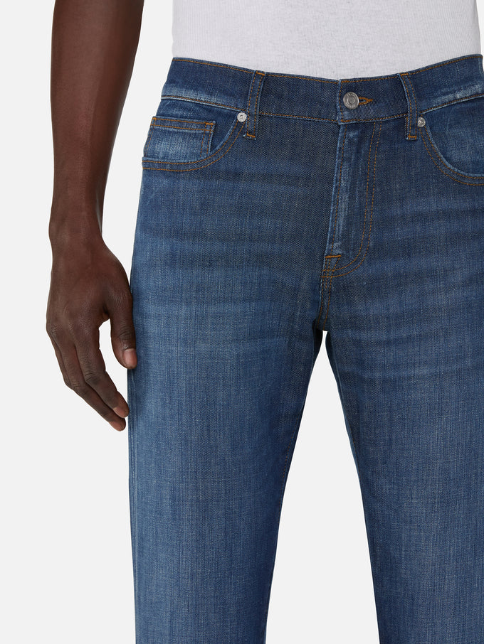jeans front detail image alt:fit1 alt:size