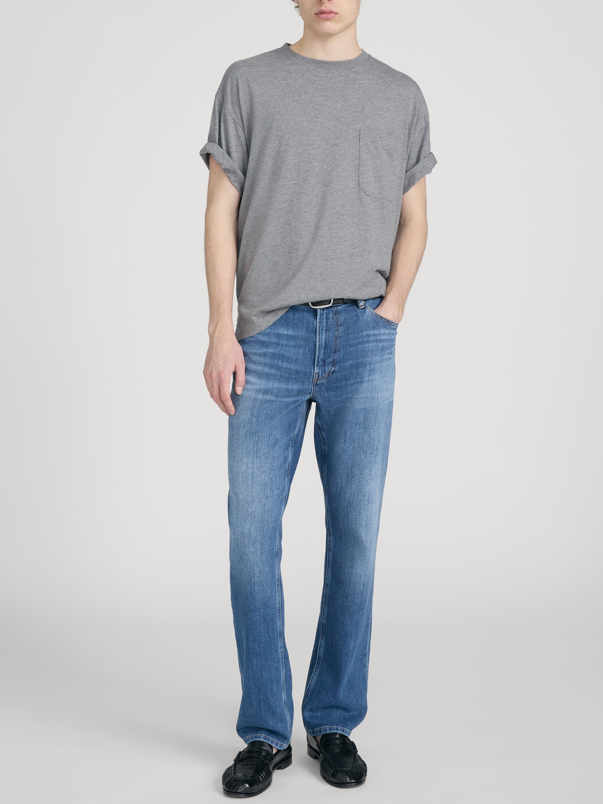 Jeans on model Front