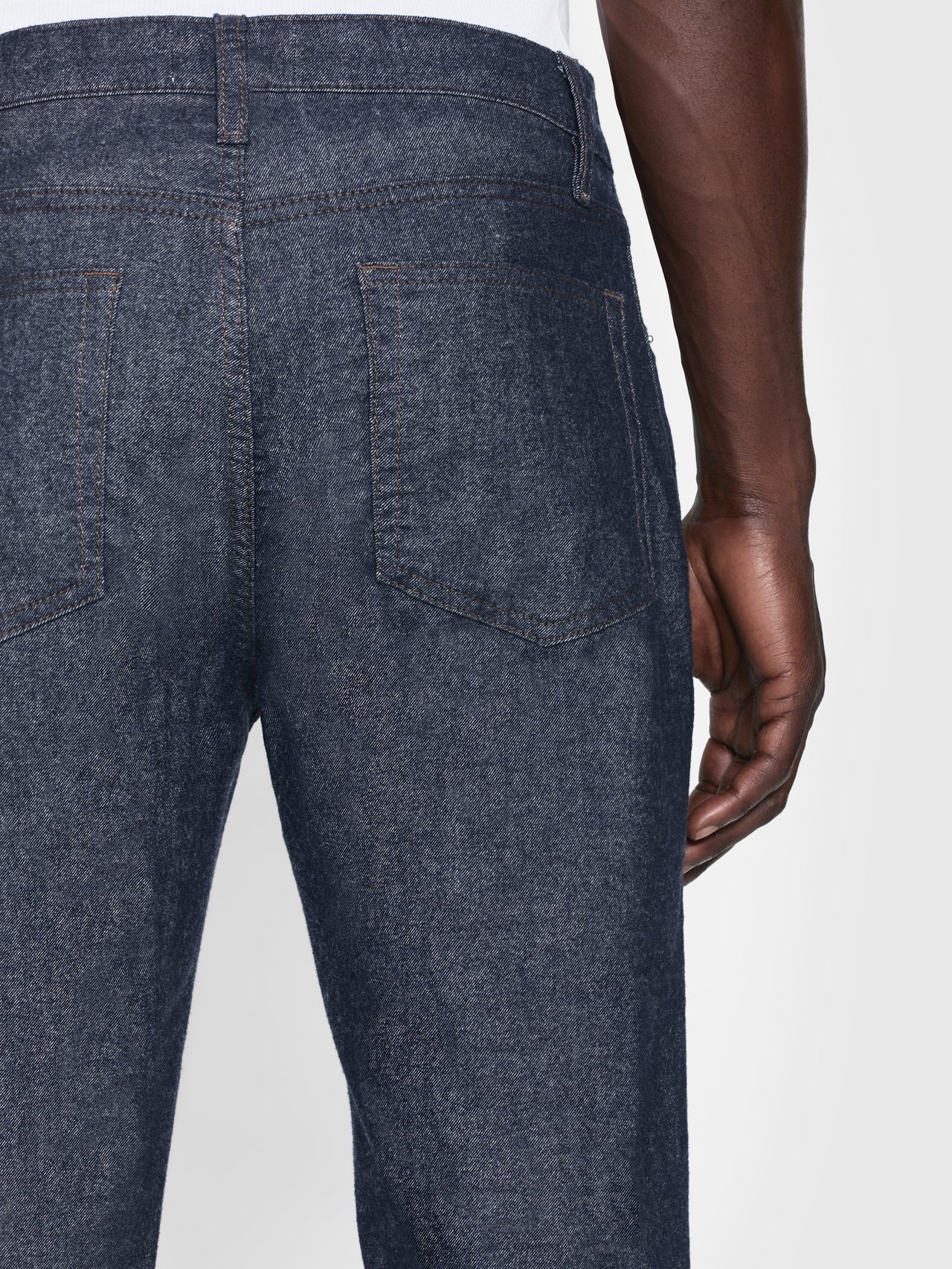 jeans back detail image alt:fit1