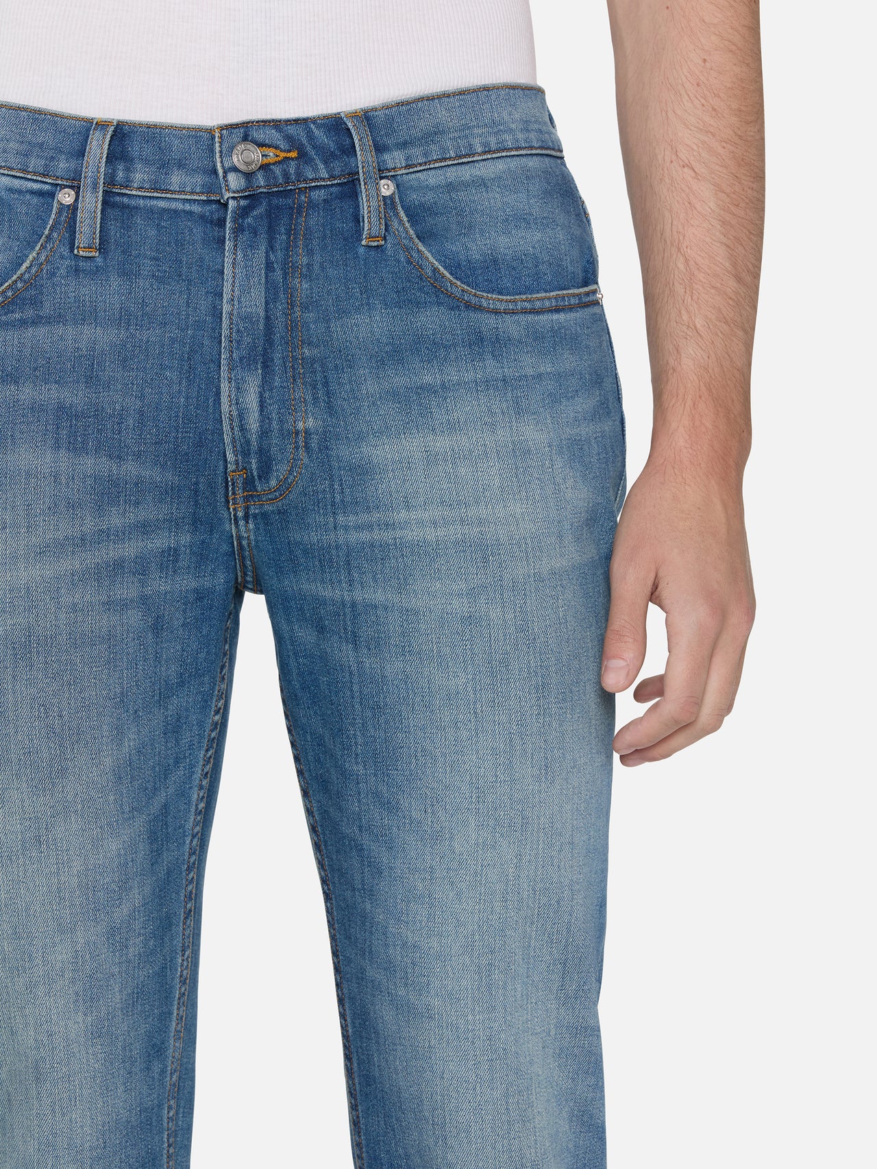 jeans front detail image alt:fit1 alt:size