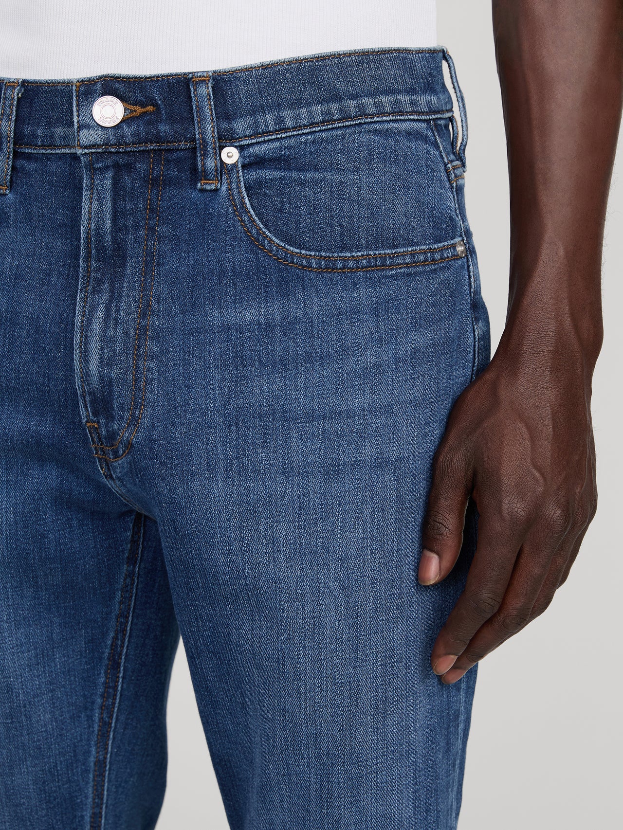 jeans front detail image