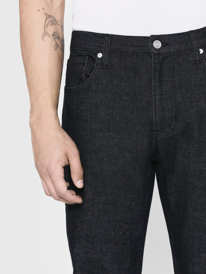 jeans front detail image alt:size