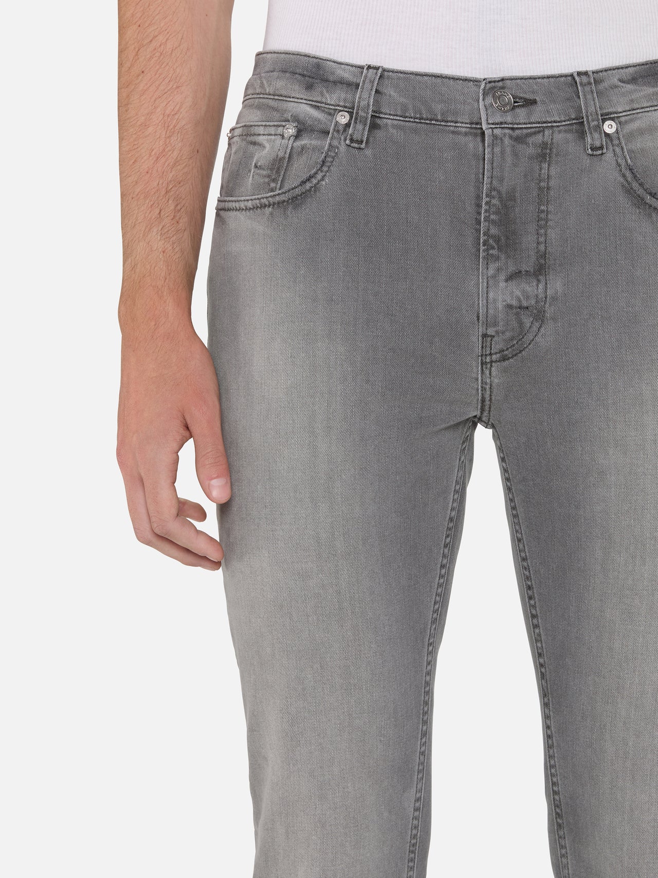 jeans front detail image alt:size alt:fit1