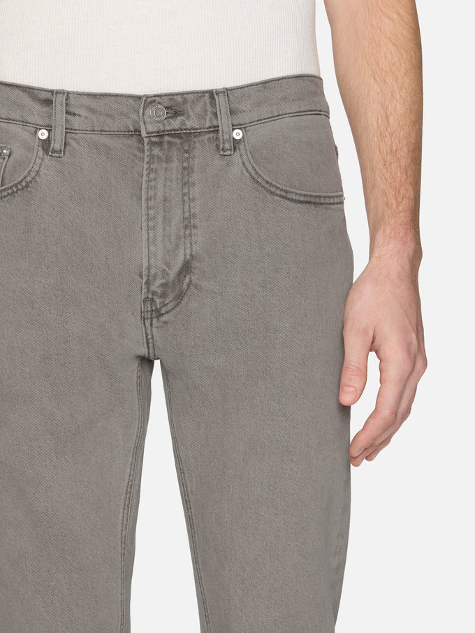 jeans front detail image alt:size alt:fit1