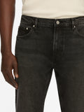 jeans front detail packshot image alt:fit1