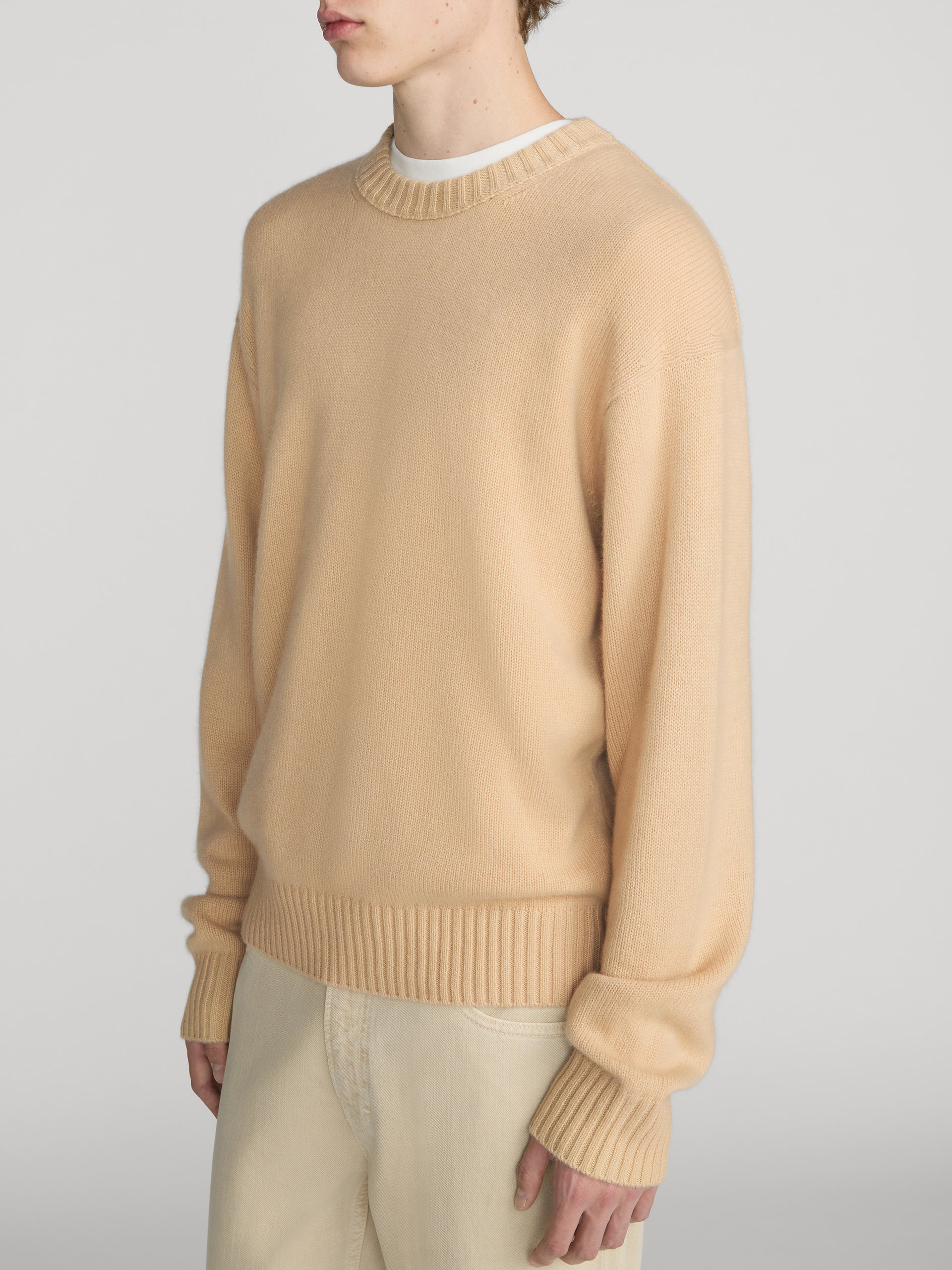 sweater-side-image
