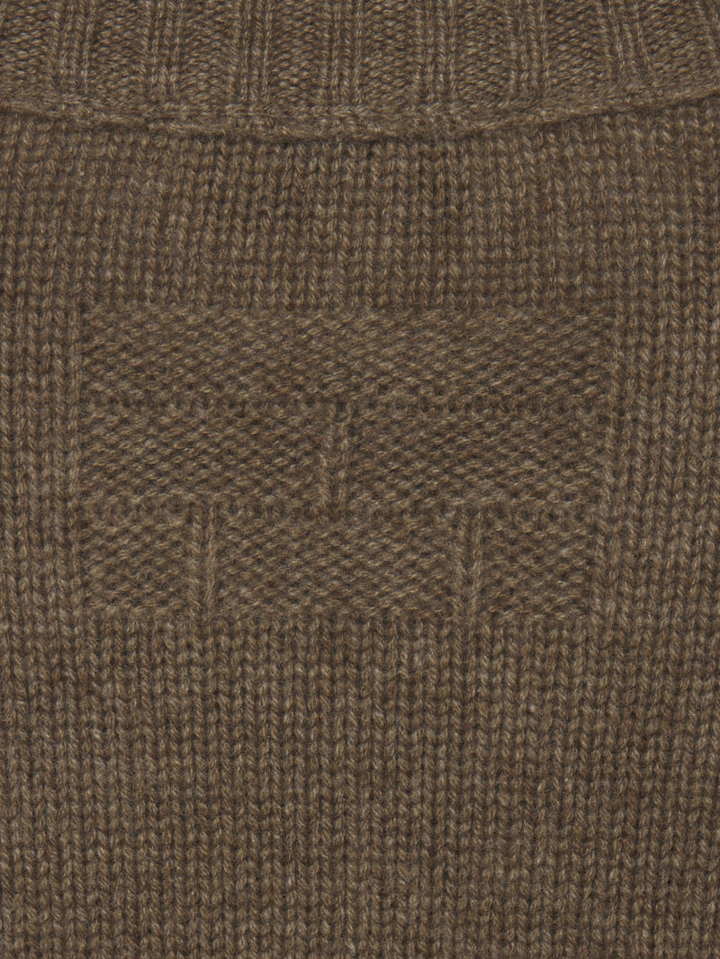 sweater detail image