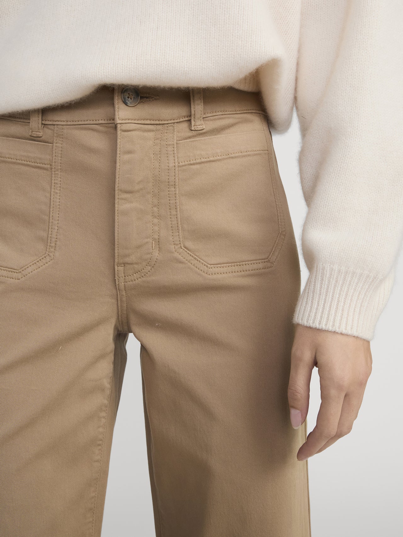pants front detail image