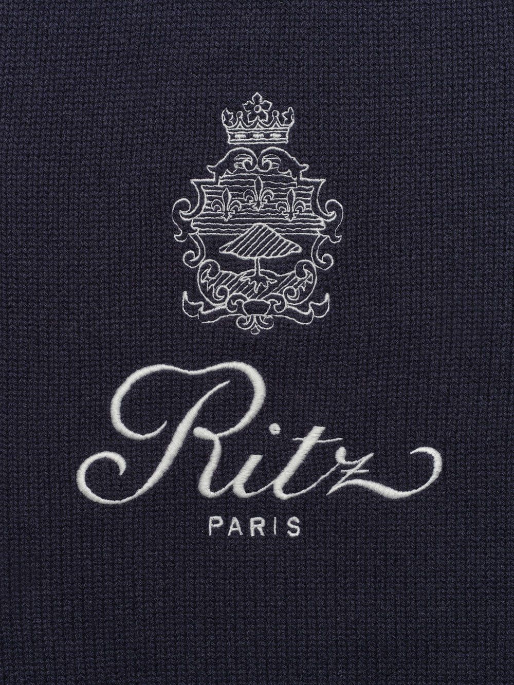 sweater detail packshot image alt:size alt:fit2