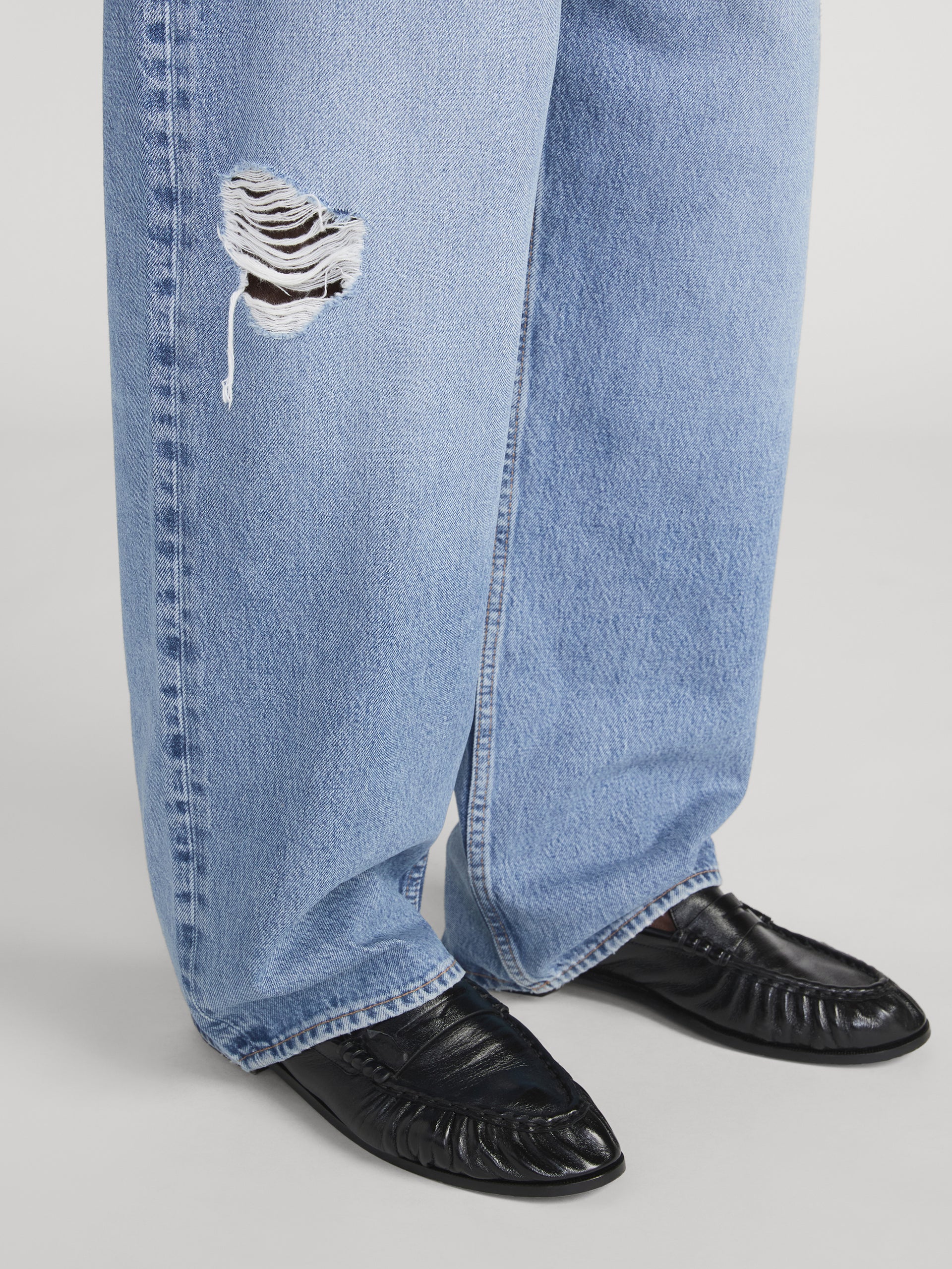 Jean On Model Detail