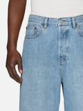 jeans front detail image alt:size alt:fit1