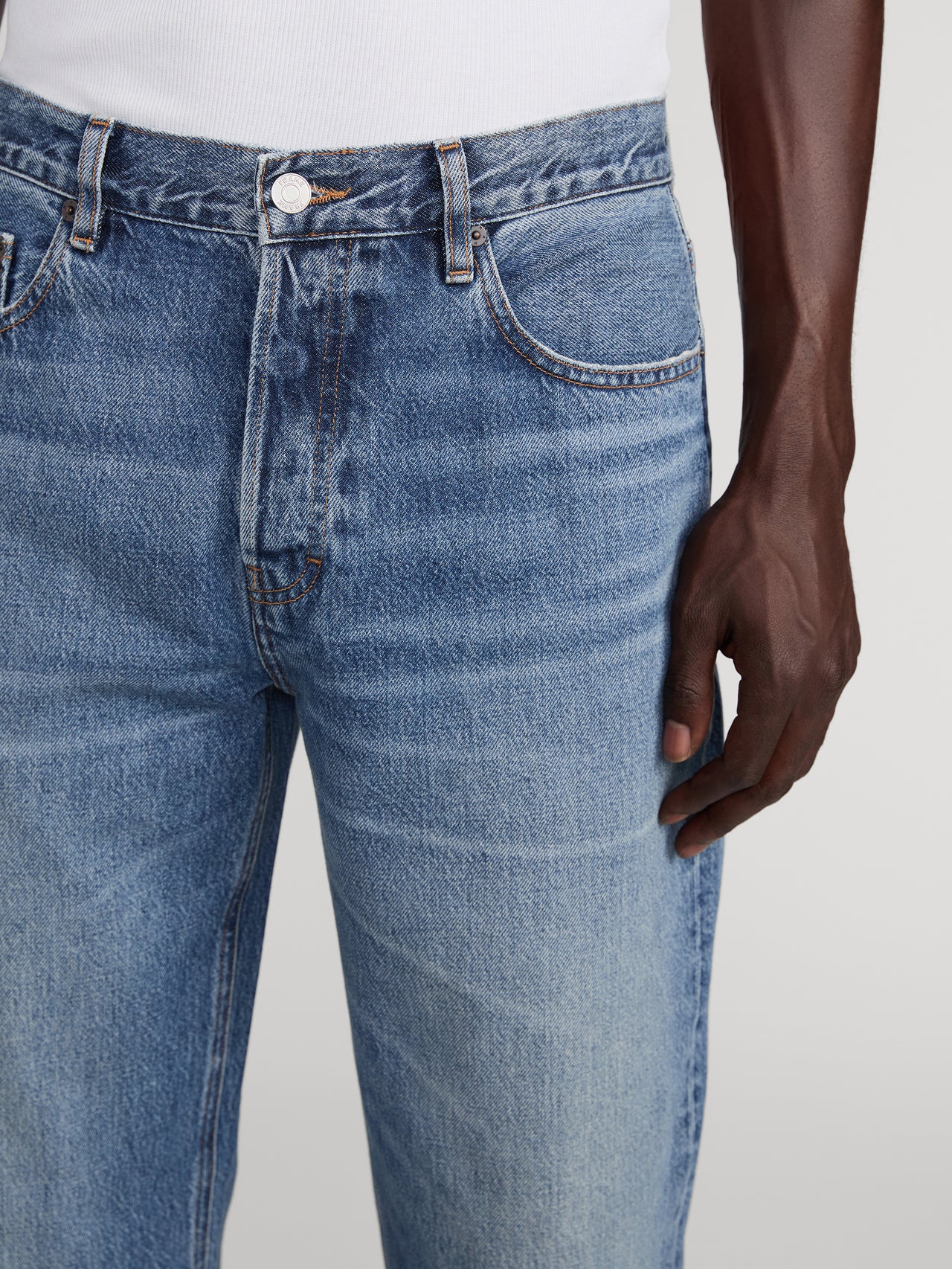 jeans front detail image