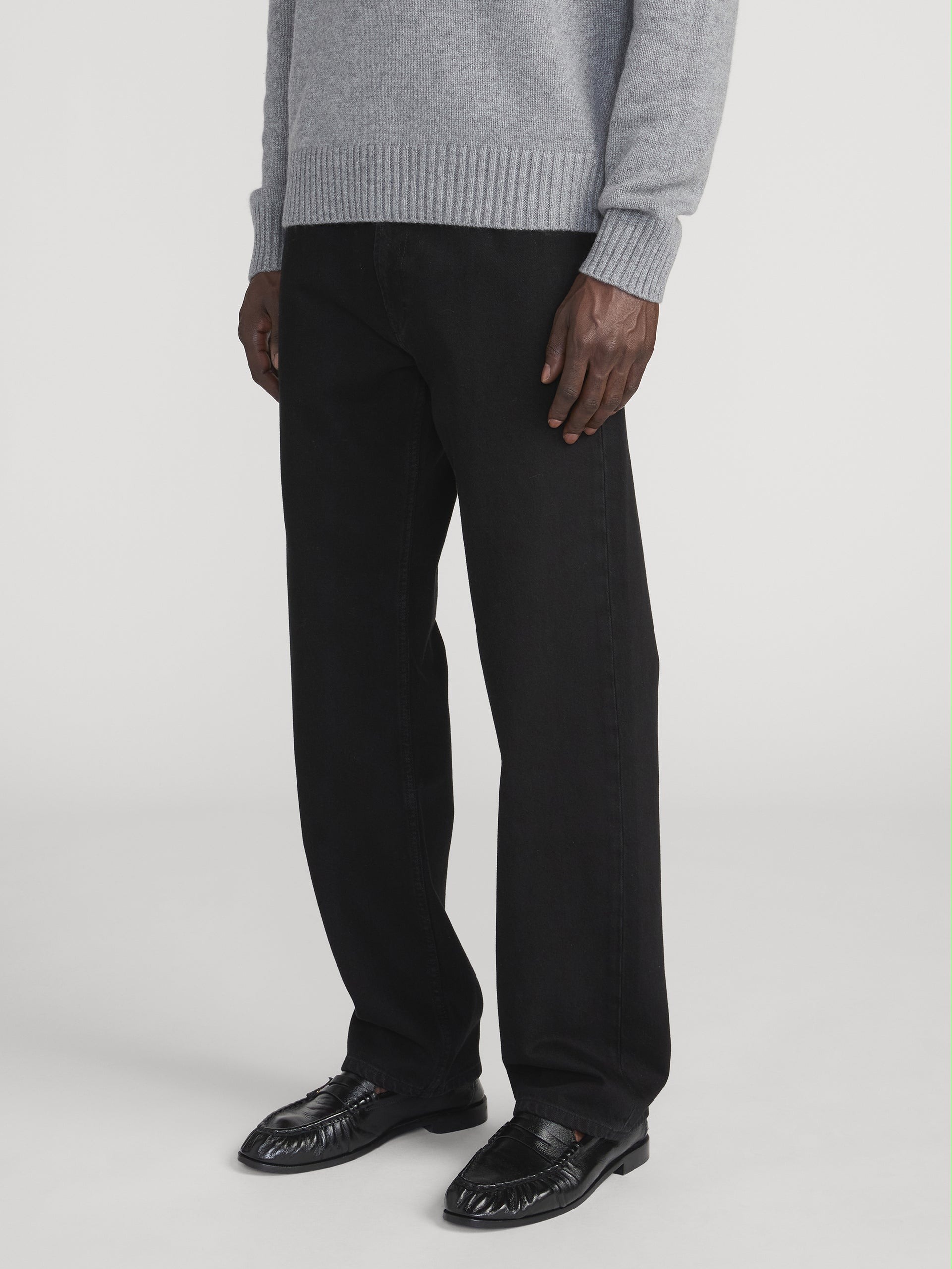 Jean On Model Side