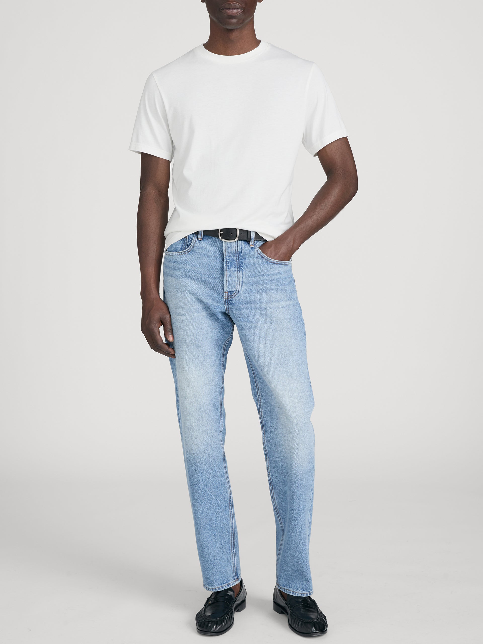 Tee on model front