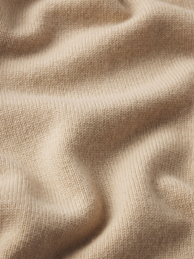 sweater texture detail image alt:size alt:hover
