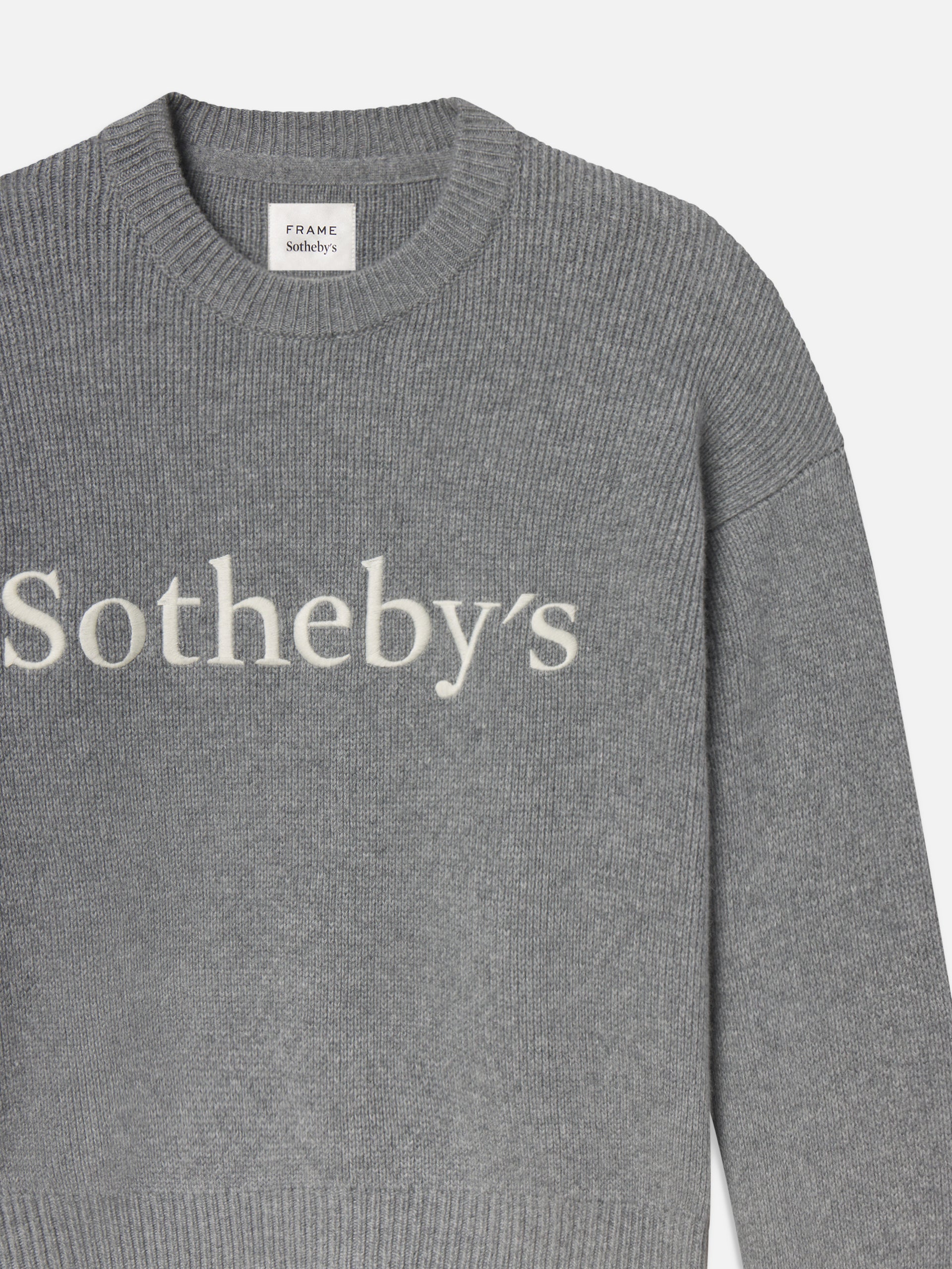 sweater front detail packshot image alt:fit1