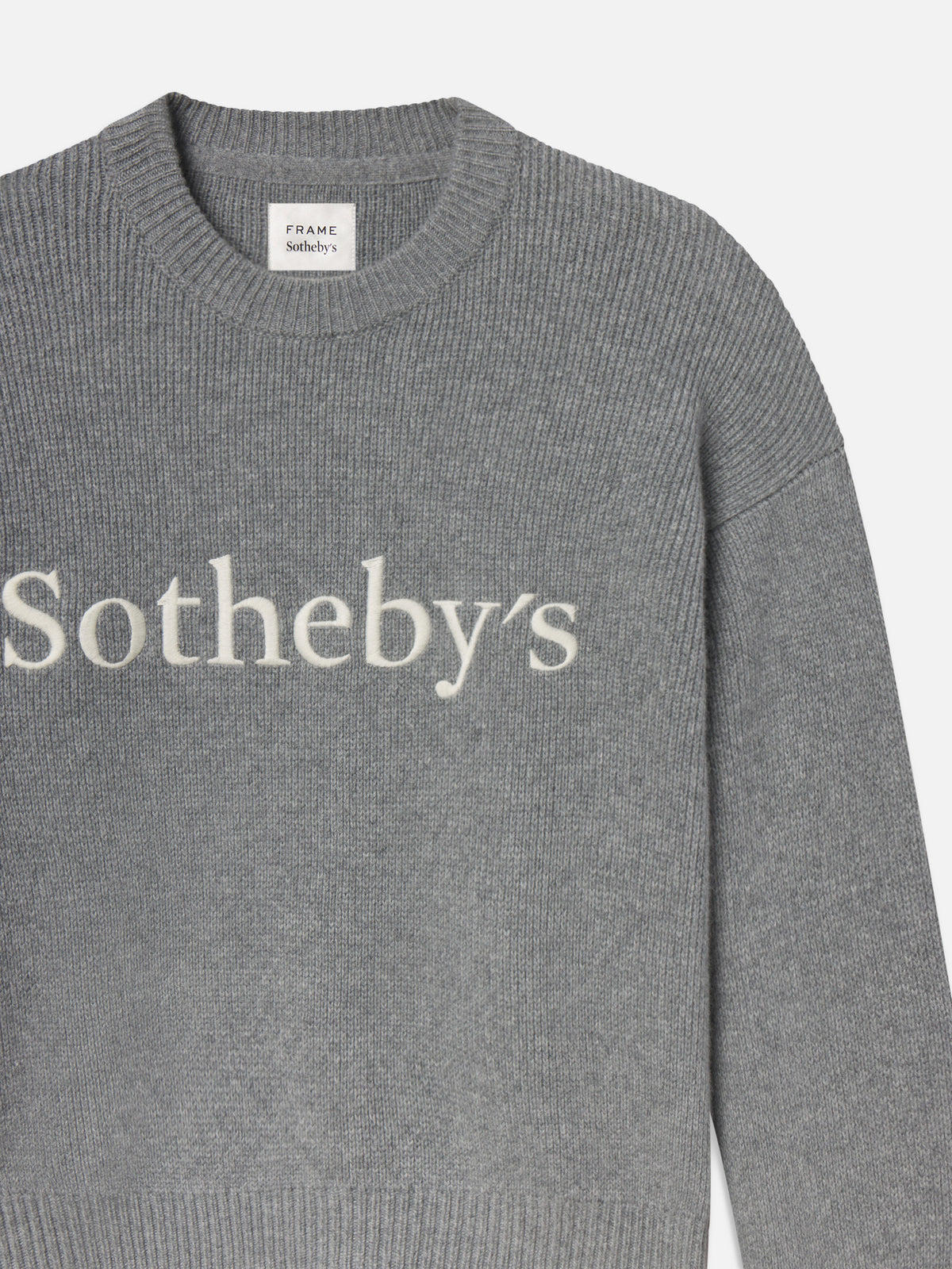sweater front detail packshot image alt:fit1