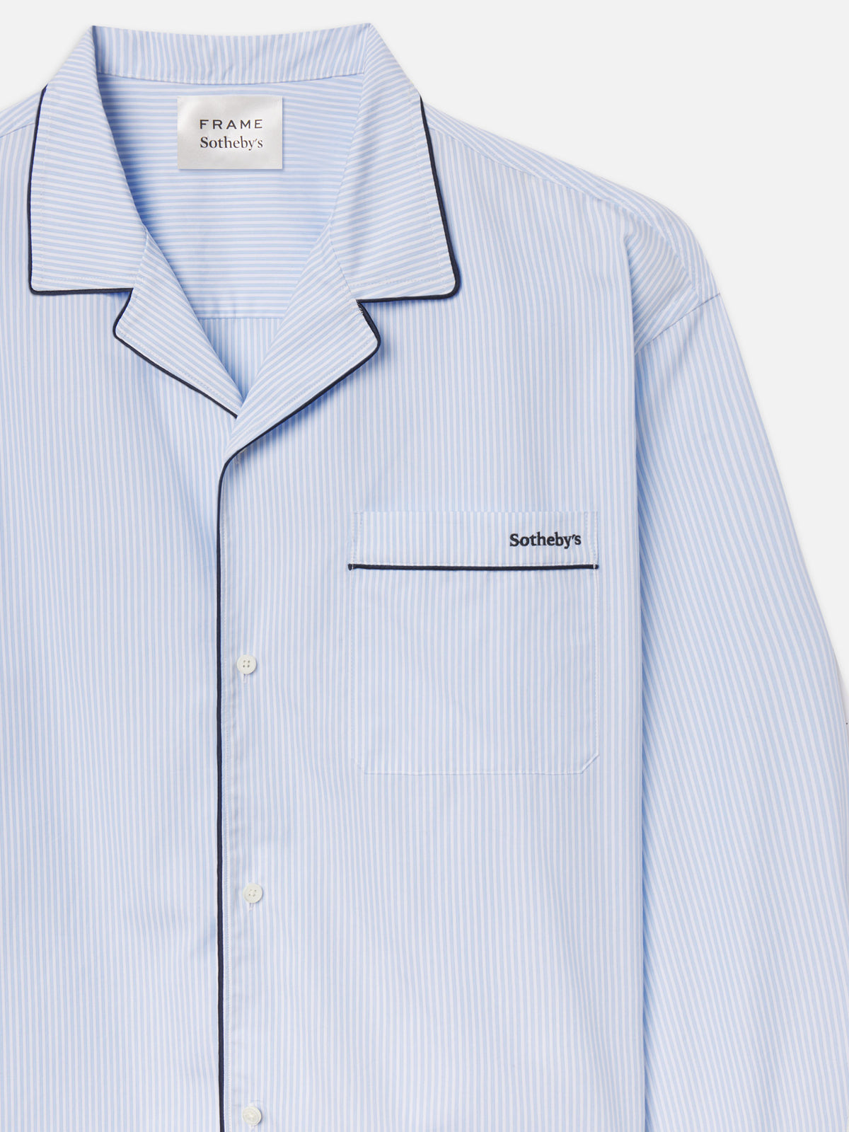shirt front detail packshot image alt:fit1