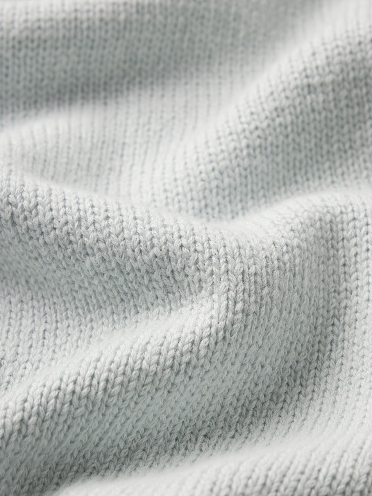 sweater-texture-detail-image