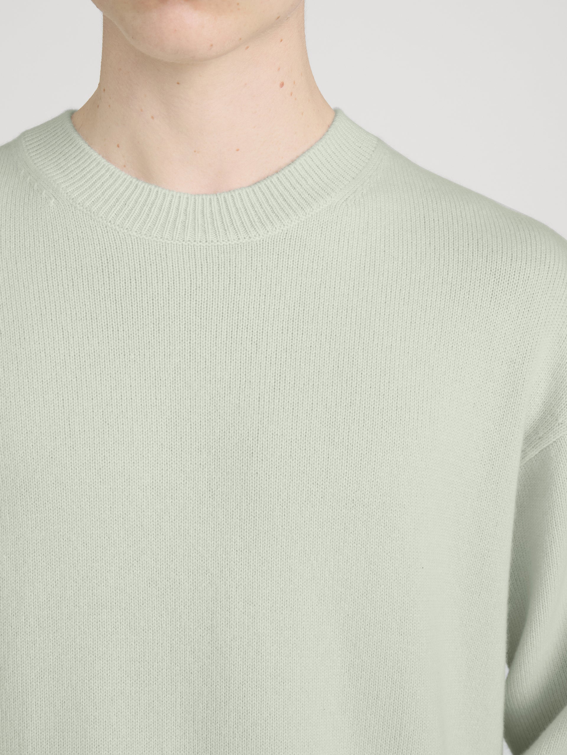 Lightweight Cashmere Crewneck -- Pale Green