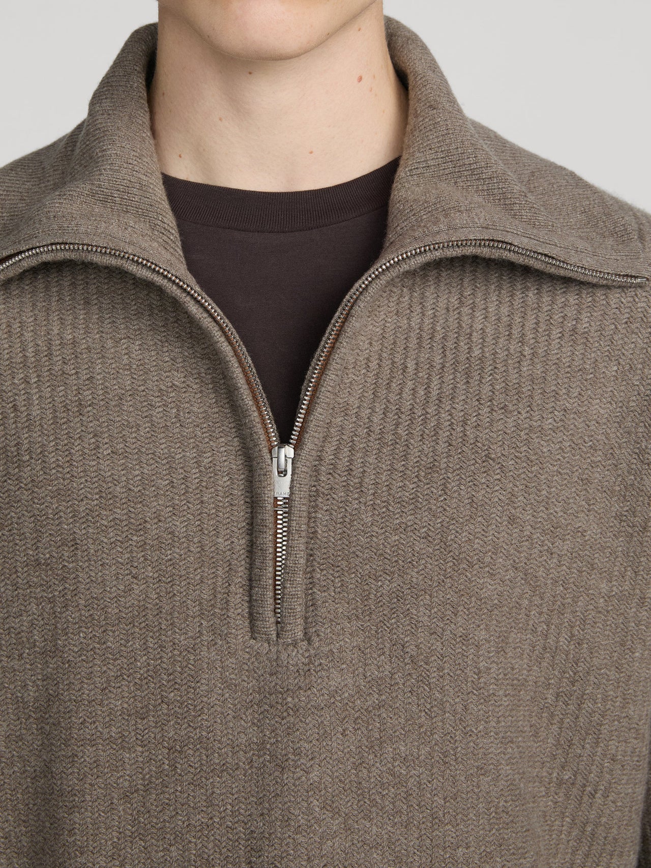 sweater-detail-image