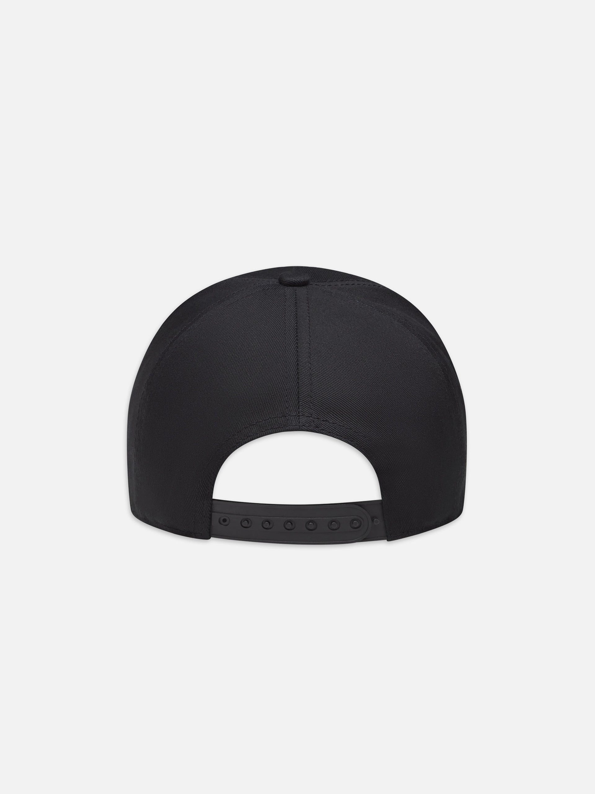 hat back packshot image alt:fit2