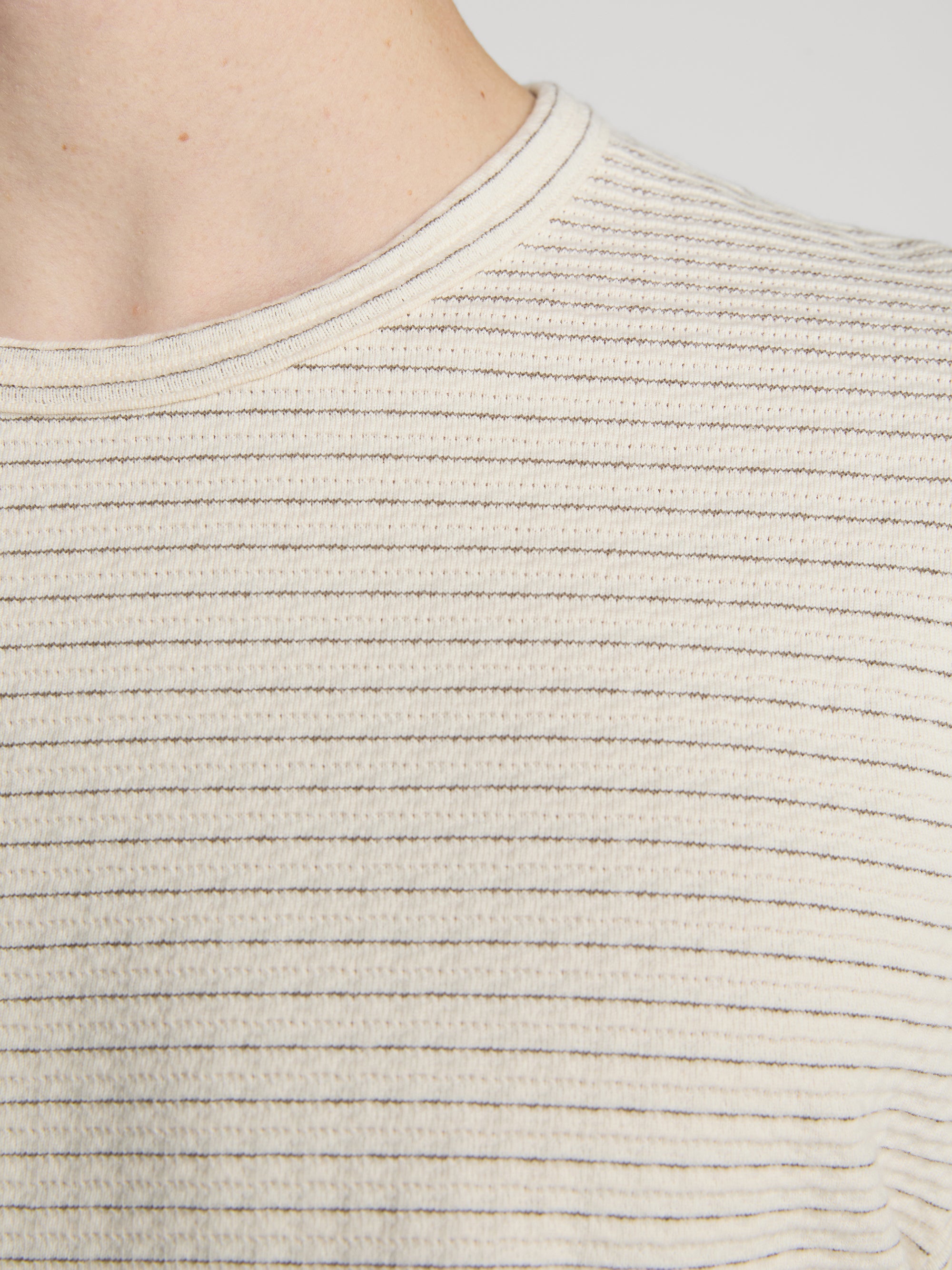 top-detail-image