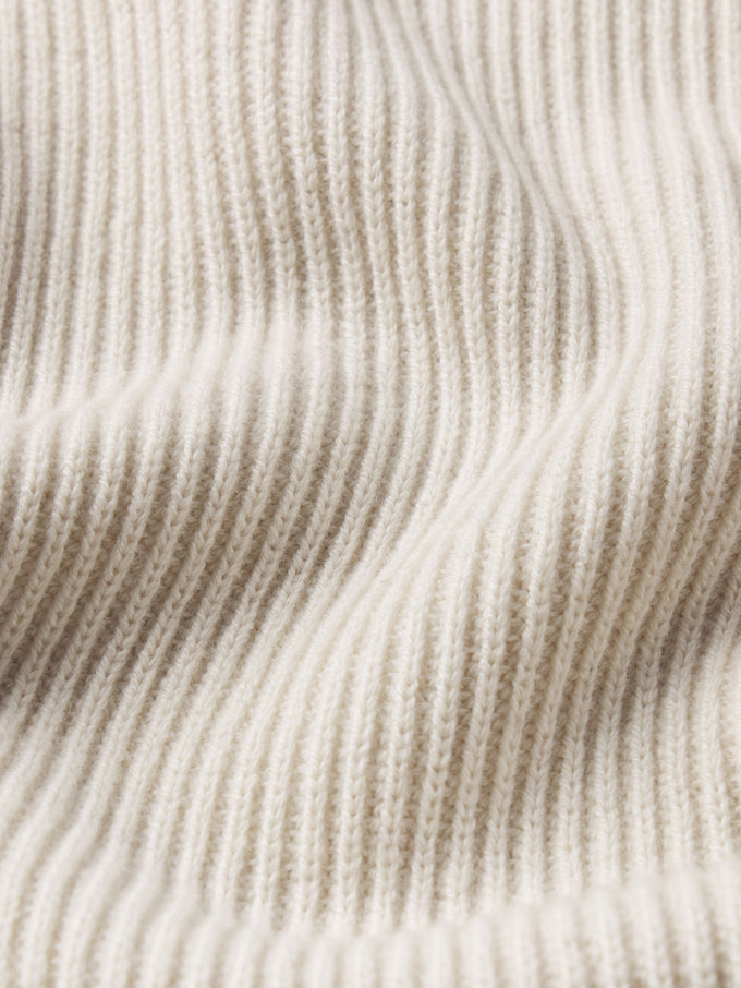 sweater texture detail image