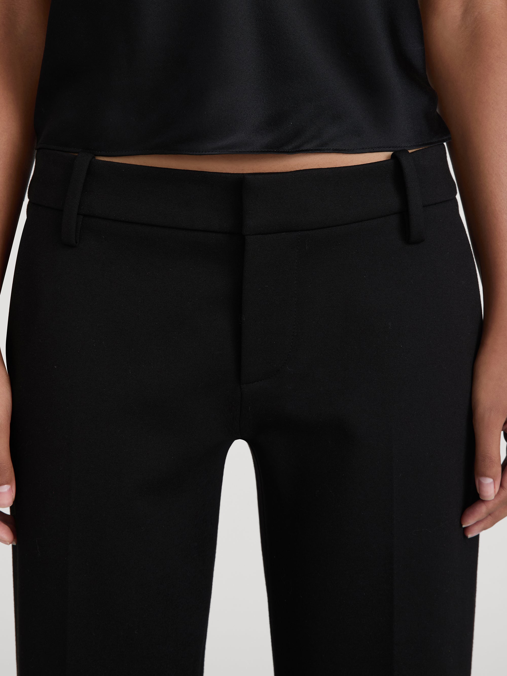 pant-detail-image