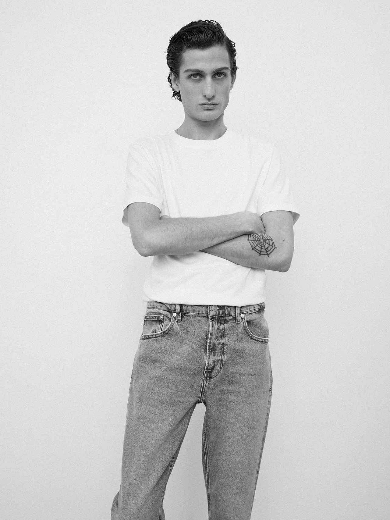 jeans lookbook image alt:hover