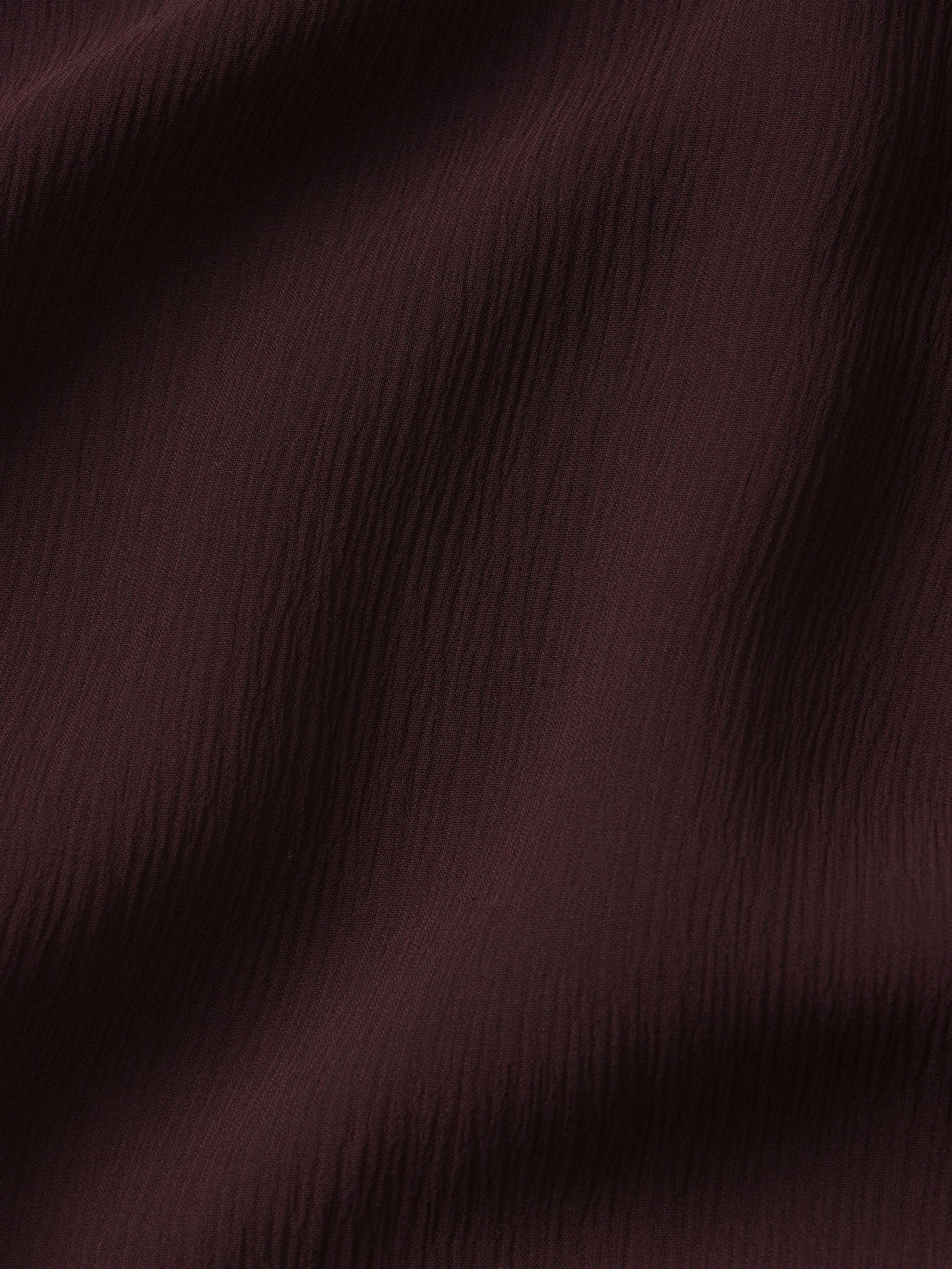 pant-texture-detail-image