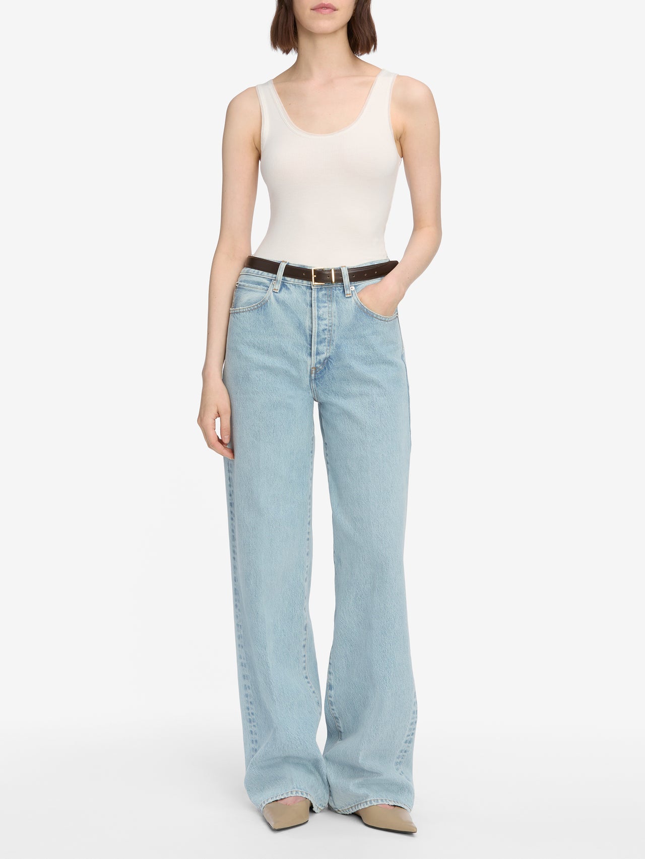 tank full front view alt:hover