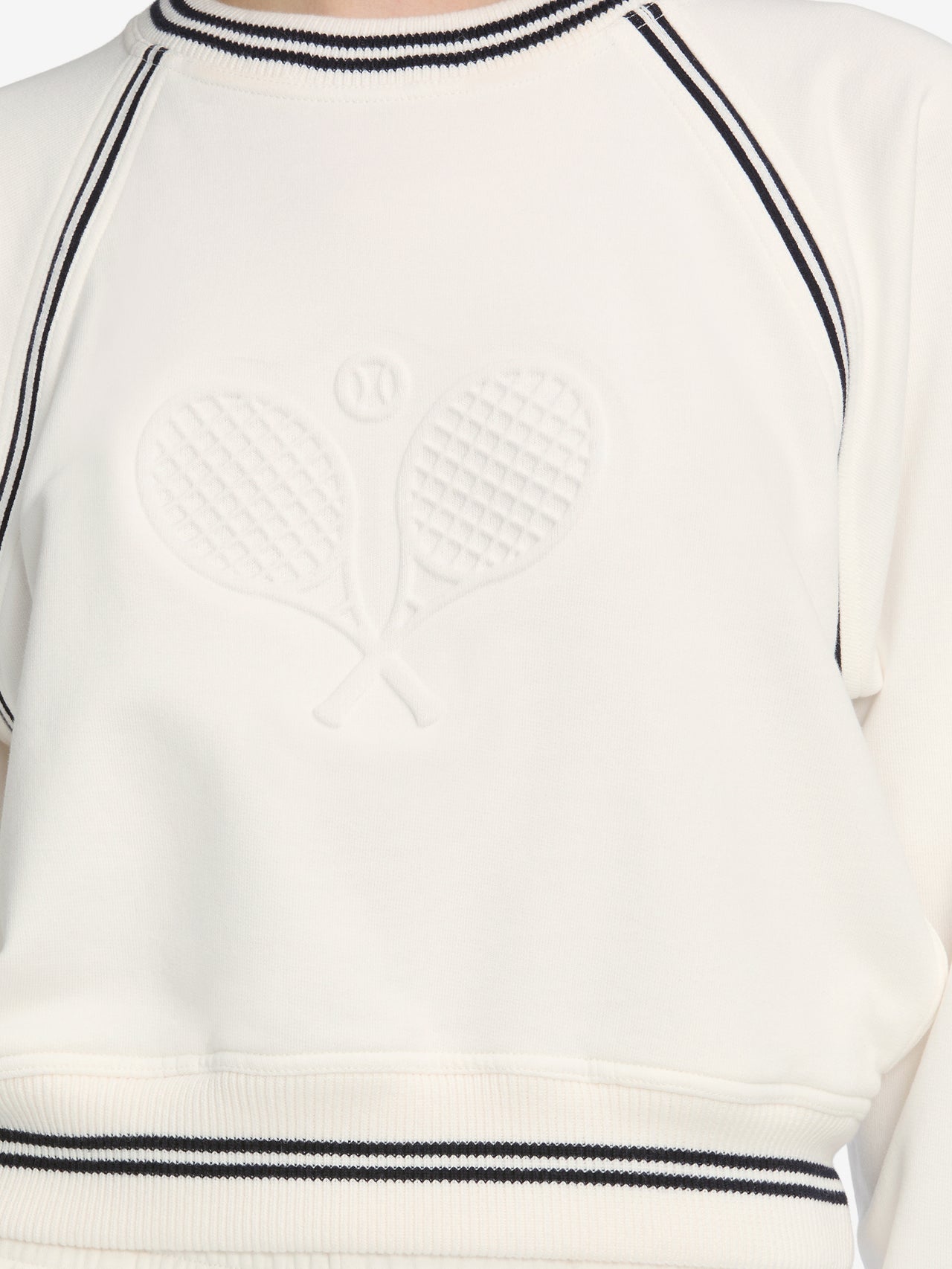 sweatshirt front detail image alt:fit1