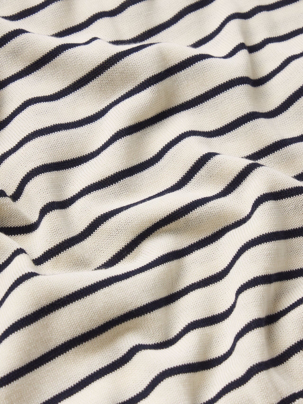 polo texture detail image alt:size