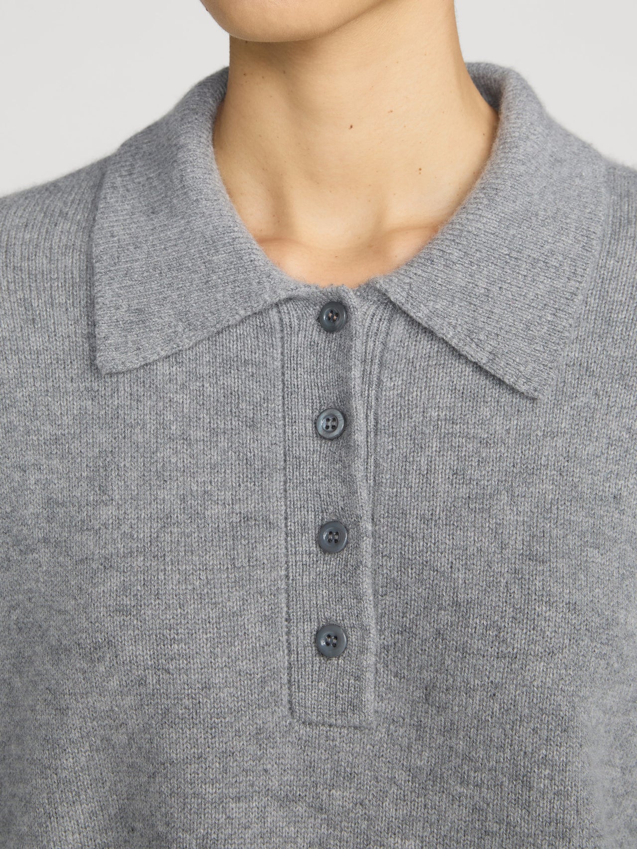 sweater-detail-image