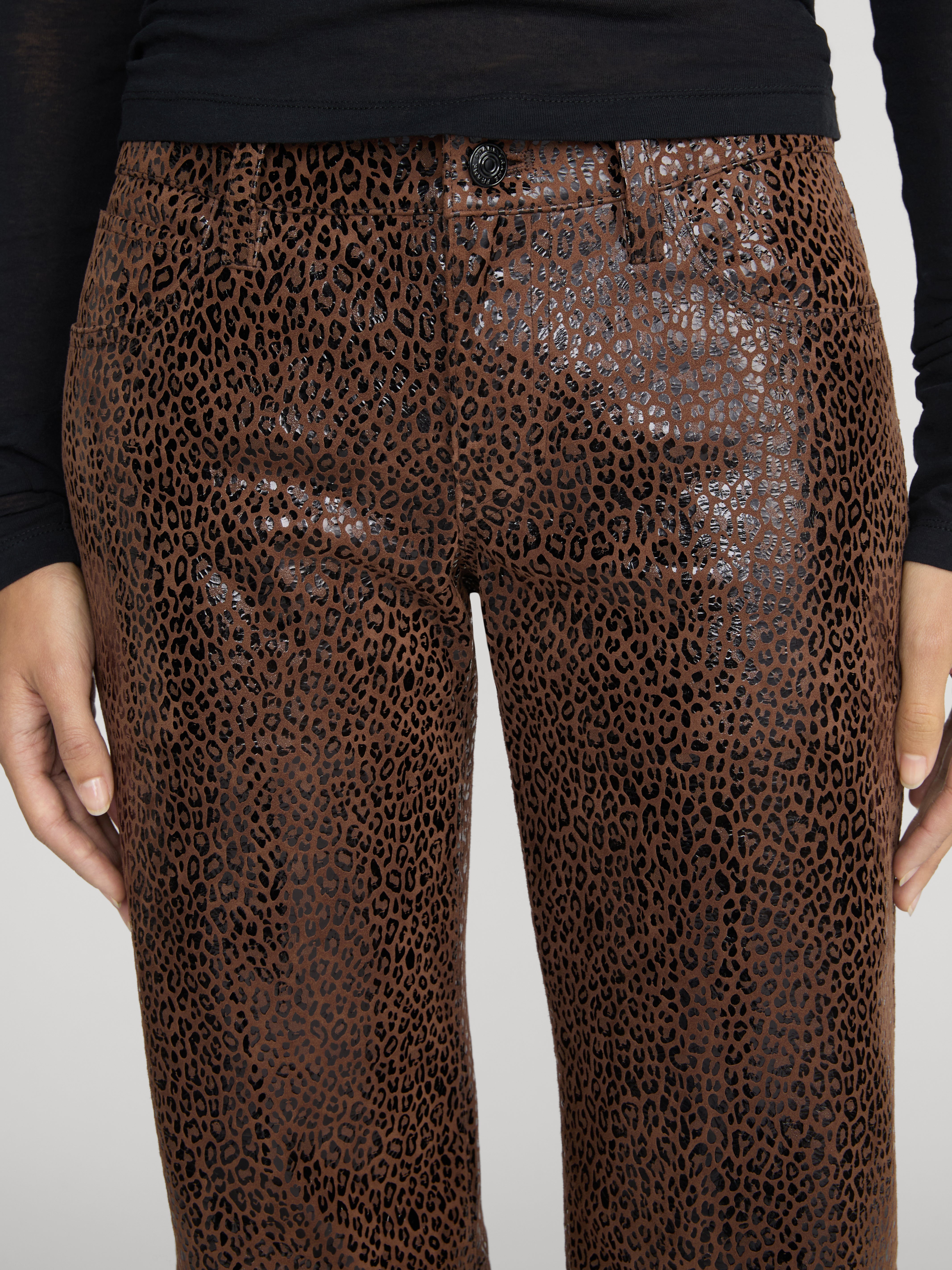 pant-detail-image